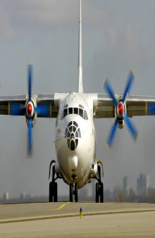 Тактический военно-транспортный самолет- Ан-12 (An-12 Antonov )